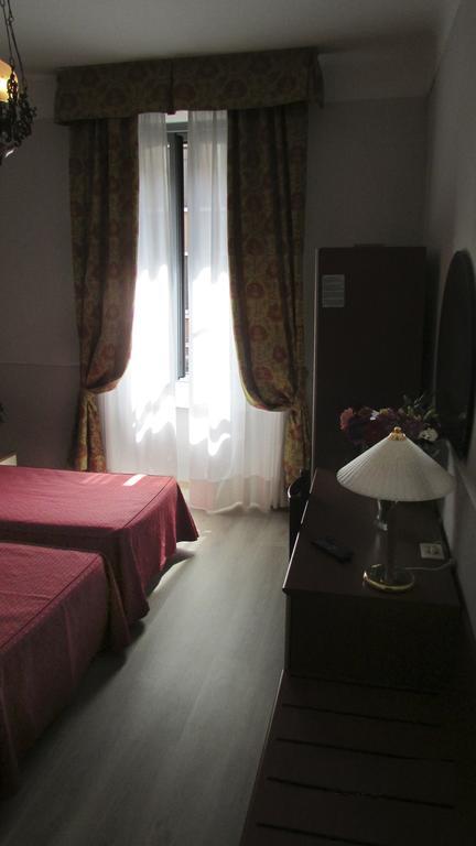 Hotel Johnny Milano Eksteriør bilde
